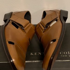 Kenneth Cole Italian made casual sandals shoes